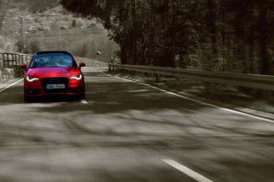 Audi A1 Roter Piranha fahrdynamisch 01.jpg