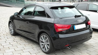 Audi A1 von hinten.jpg