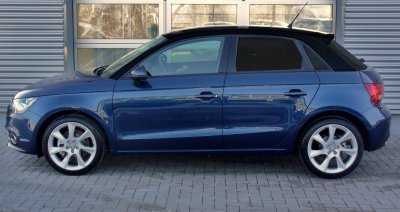 Audi_A1_Sportback_Ambition_1.6_TDI_Scubablau_Seite.JPG