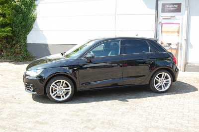 Audi_A1_Scheibentoenung_95_6.JPG