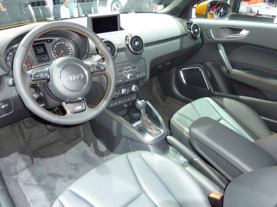 S0-Mondial-de-Paris-2010-Live-Audi-A1-1-4T-197584.jpg