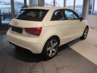 A1 weiß 001.jpg