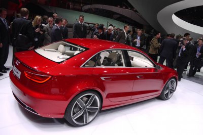11-audi-a3-sedan-live-geneva-2011.jpg