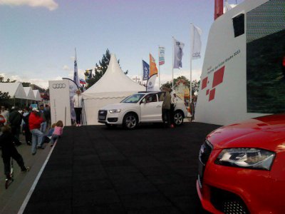 Audi Q 3 gletscherweiss 2.jpg