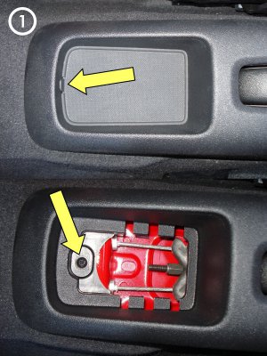 Mittelkonsole Ausbau 01.jpg