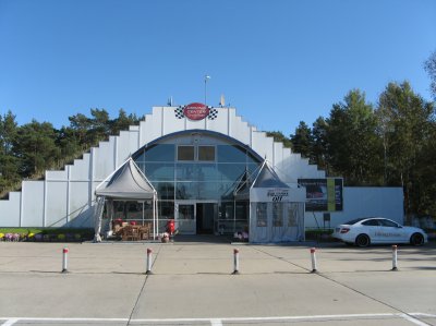 v 019.jpg