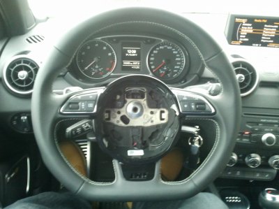audi s5 steering wheel.jpg