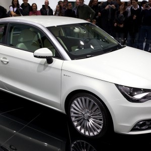 Audi A1 E-TRON:

Wirklich schöne Felgen mit mächtig viel Speichen!