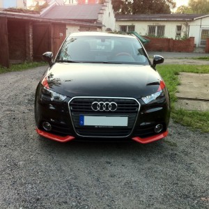 2) Foto nach Entfernung der 1 (Motorhaube)