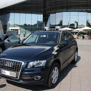 Frontansicht vor dem Audi Forum Neckarsulm
