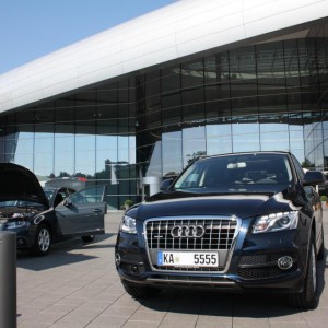 Frontansicht vor dem Audi Forum Neckarsulm
