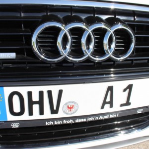 Frontgrill schwarz hochglänzend S-Line Exterieurpaket
