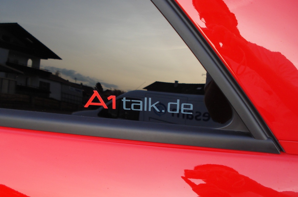 11-04-07 H2Os Piranha (7)